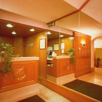 מלון  Executive Hotel