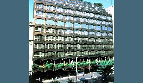 מלון  Titania Hotel