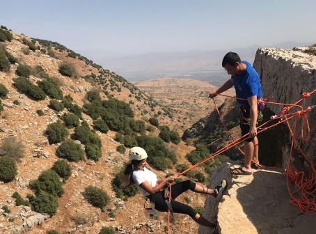 סנפלינג וטיפוס במצוק דלתון