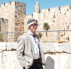 מוטל והכותל - סיור עם שחקן