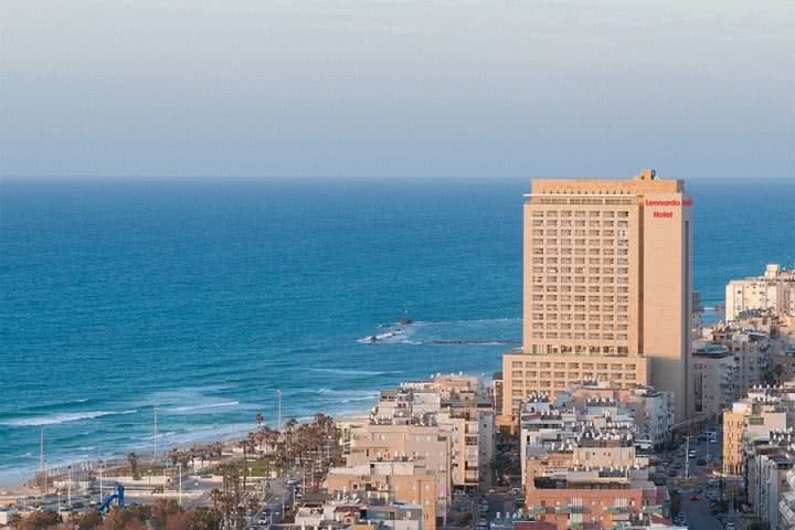 לאונרדו סוויט בת-ים